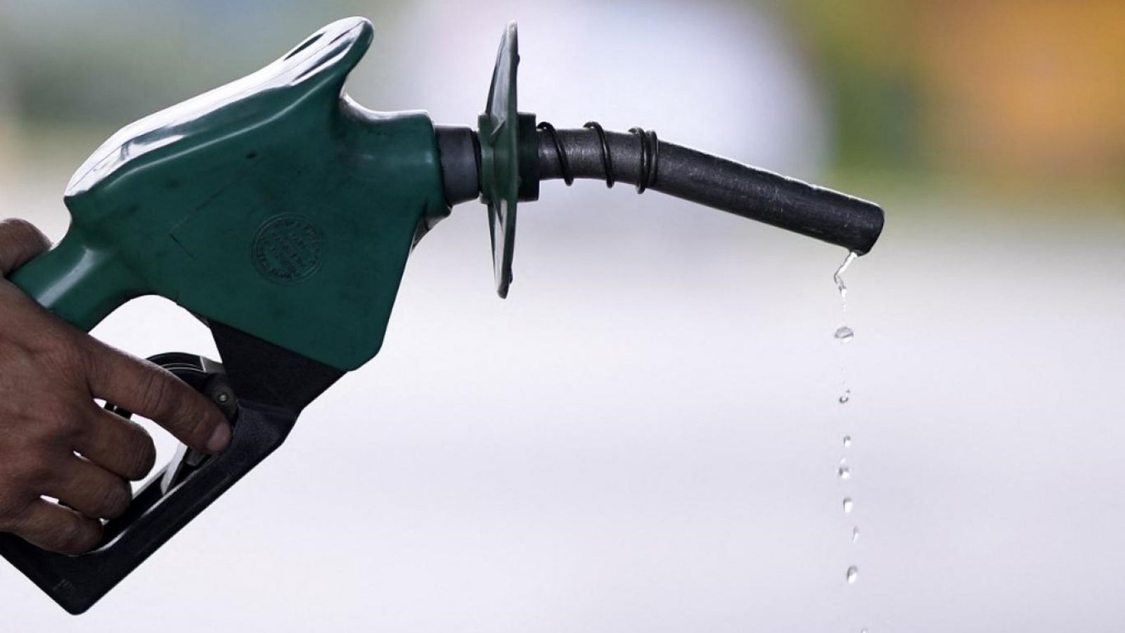 أسعار النفط قفزت بأكثر من اثنين بالمئة
