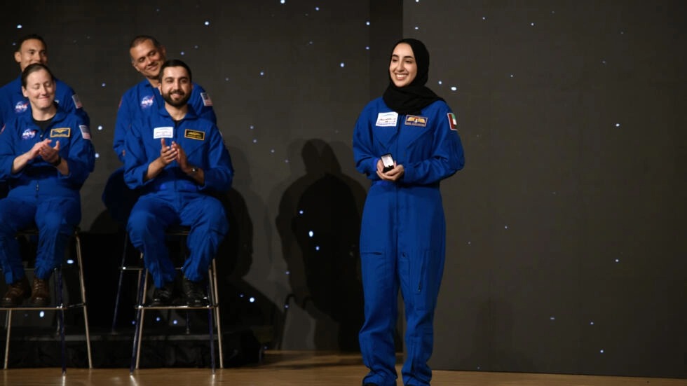 نورا المطروشي خلال حفلة تخرج نظمتها وكالة ناسا في هيوستن بتاريخ الخامس من آذار/مارس 2024