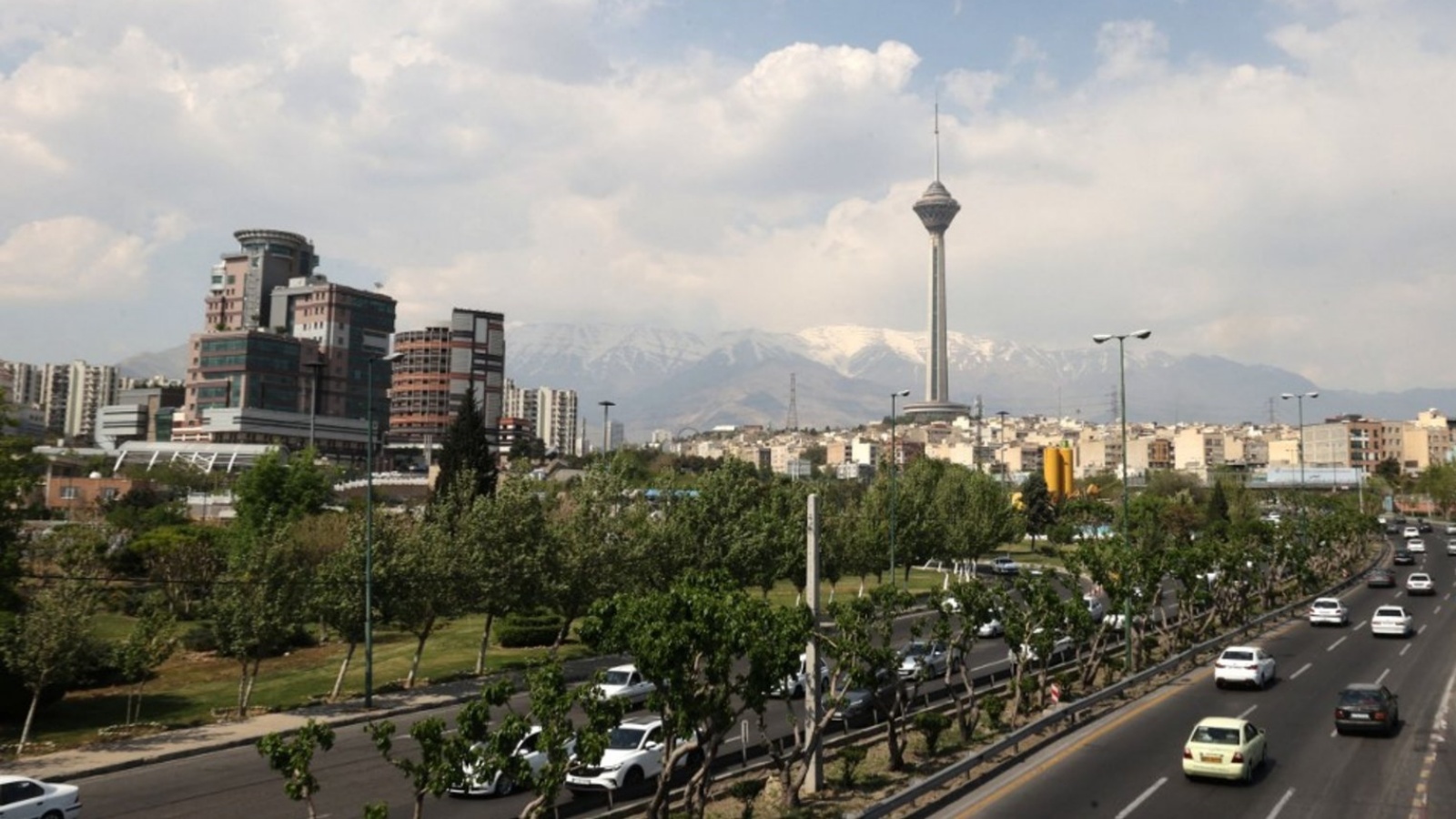 مشهد عام للعاصمة الإيرانية طهران