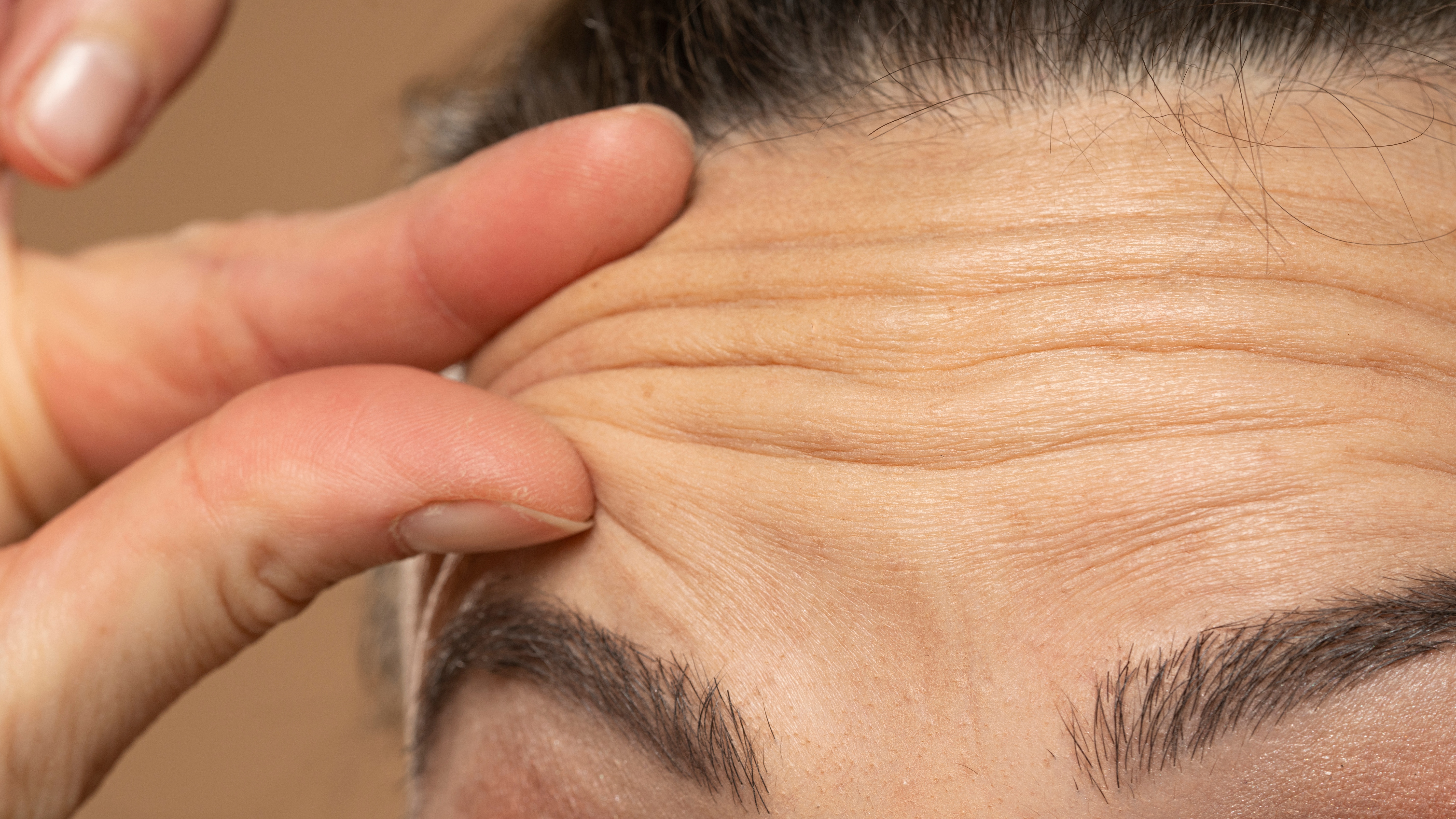 التجاعيد.. أغذية معينة تساعدك على مقاومتها