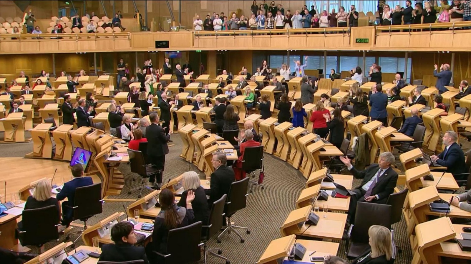 برلمان اسكتلندا في ختام جلسته يوم الخميس بعد يومين من النقاشات