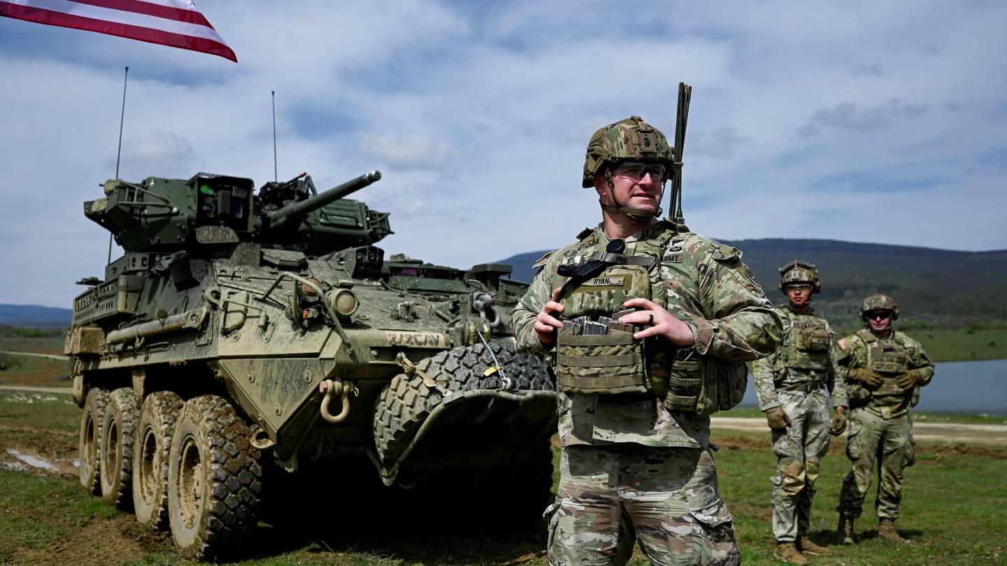 جنود أميركيون خلال مناورات مشتركة مع الجيش البلغاري تحت مظلة حلف الناتو