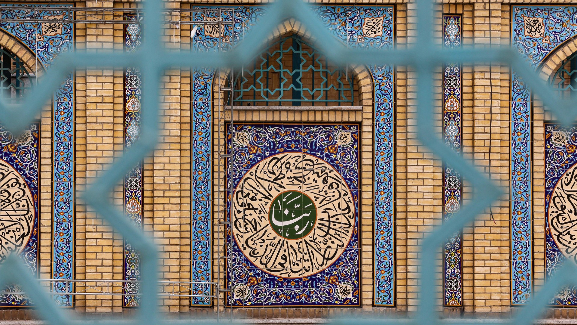 هل يُعيد الإيرانيون ما فعله النبي بمسجد الضرار؟