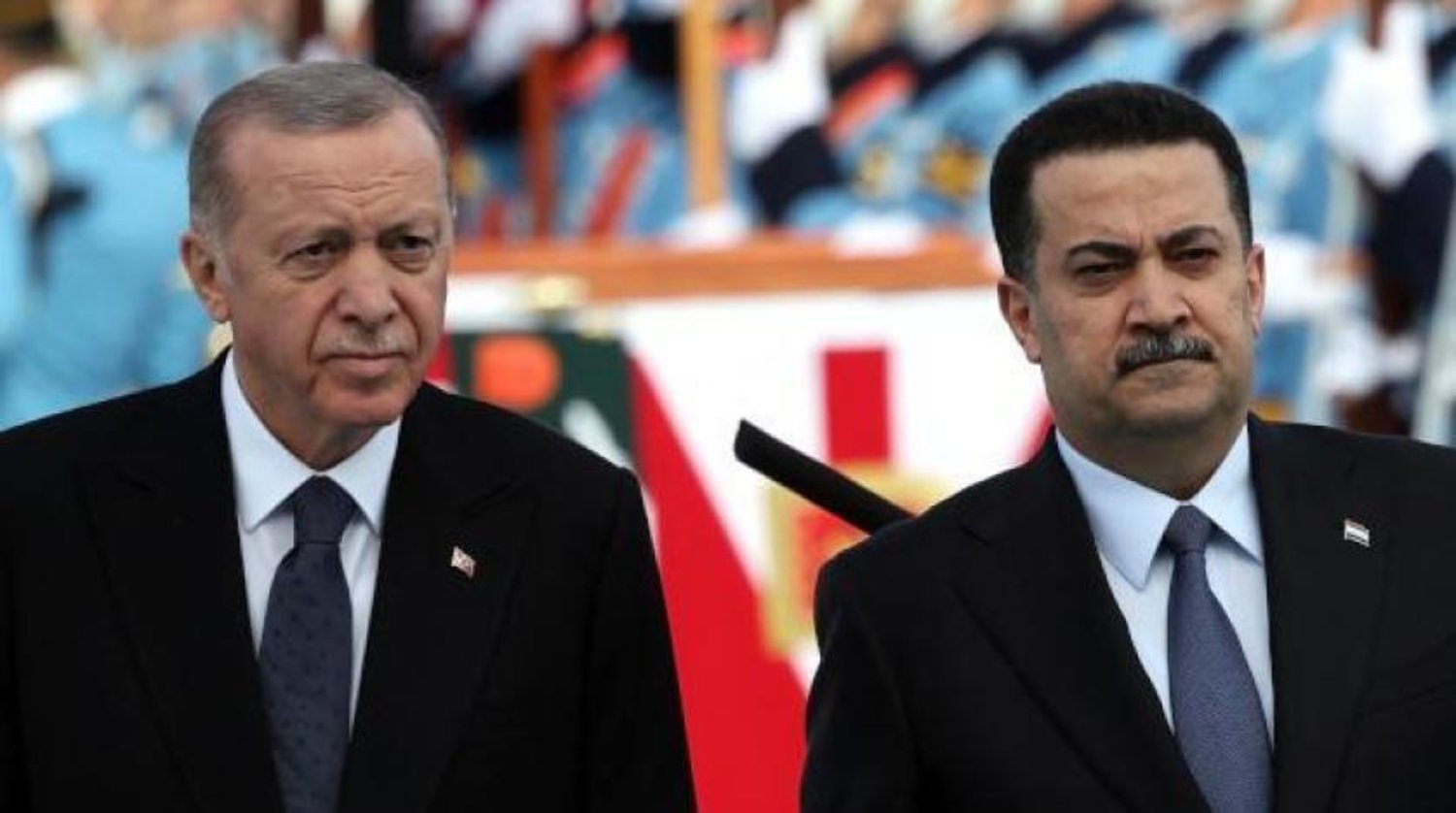 الرئيس التركي رجب طيب أردوغان (يسار) يلتقي رئيس الوزراء العراقي محد شياع السوداني في أنقرة