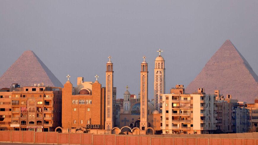 يخضع بناء الكنائس في القاهرة لشروط شبه تعجيزية، وأولها ألا تكون قريبة من جامع أو زاوية في مدينة تضم آلاف المساجد