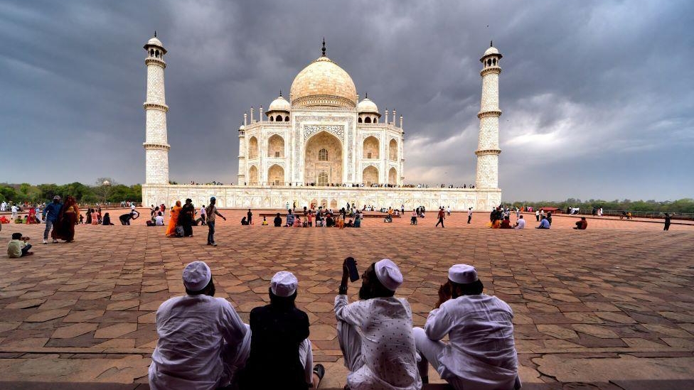 يشكل مسلمو الهند البالغ عددهم 200 مليون نسمة، أكبر أقلية في أكبر دولة في العالم من حيث عدد السكان