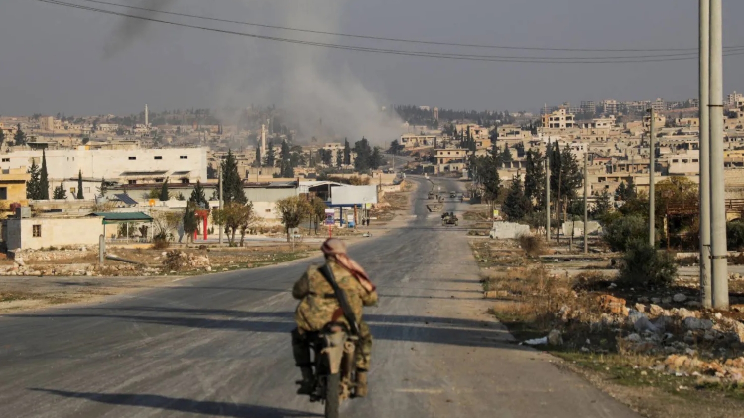 العديد من المسجلين كضحايا إرهاب ومغيبين في العراق ظهروا في مقاطع مصورة وهم يقاتلون مع الجماعات الإرهابية في سوريا