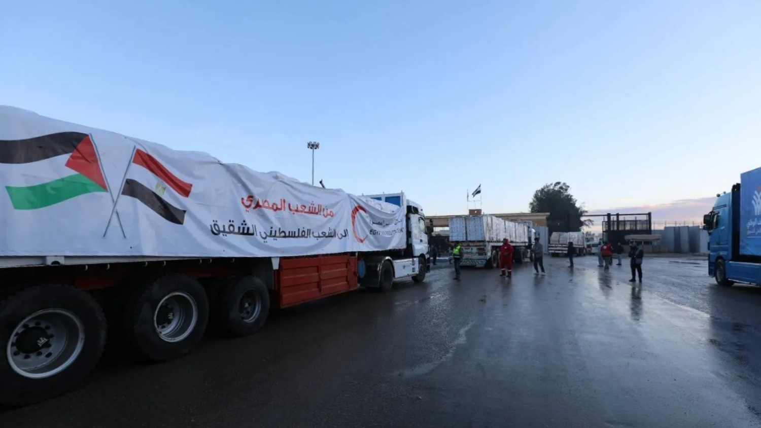 عمليات دخول المساعدات مستمرة من معبر رفح المصري