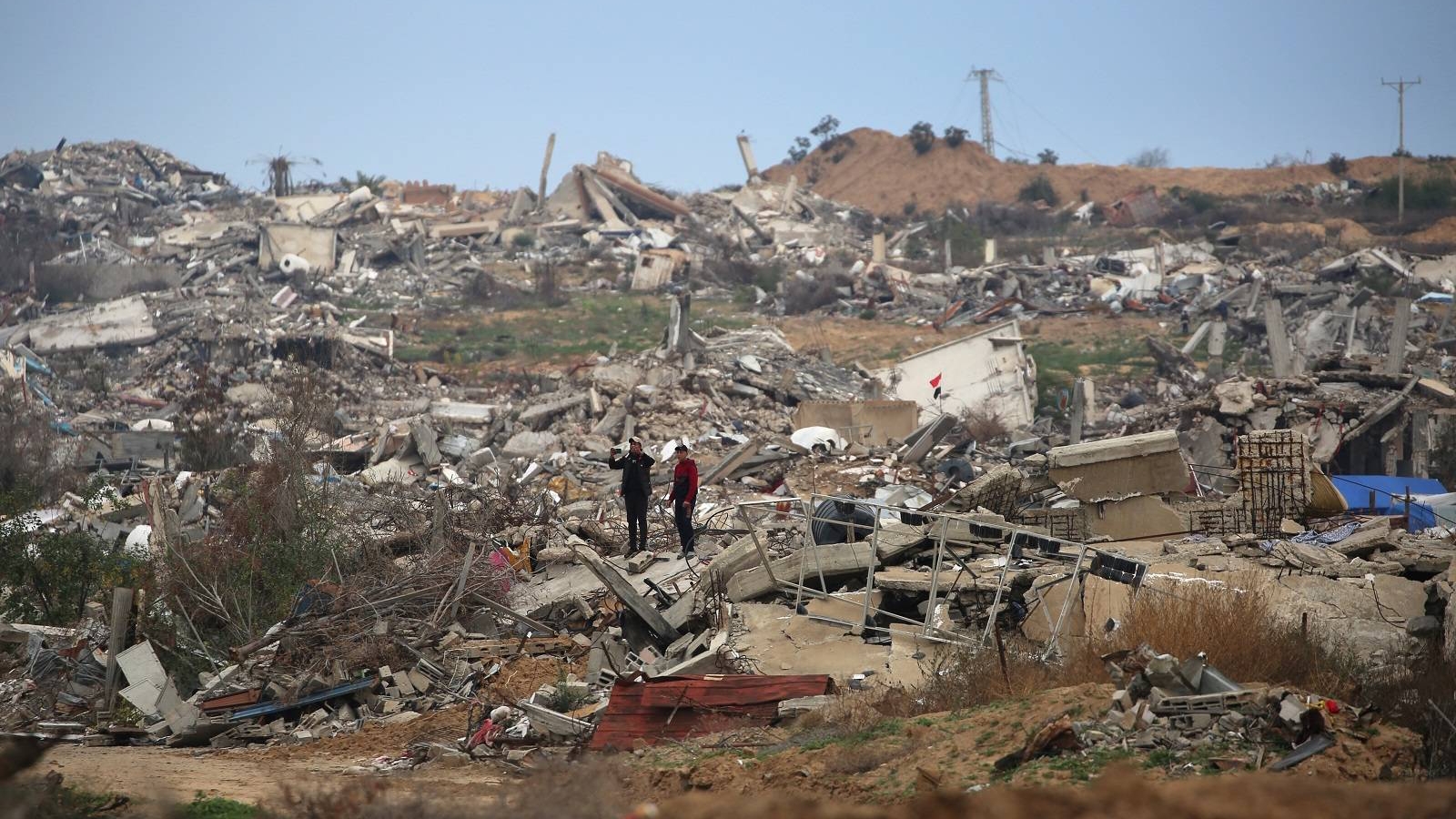 الفلسطينيون النازحون من الضفة الغربية بسبب ممارسات الاحتلال ينتظرون مصيرًا مشابهًا لمصير أهالي غزة النازحين من بيوتهم بسبب الحرب