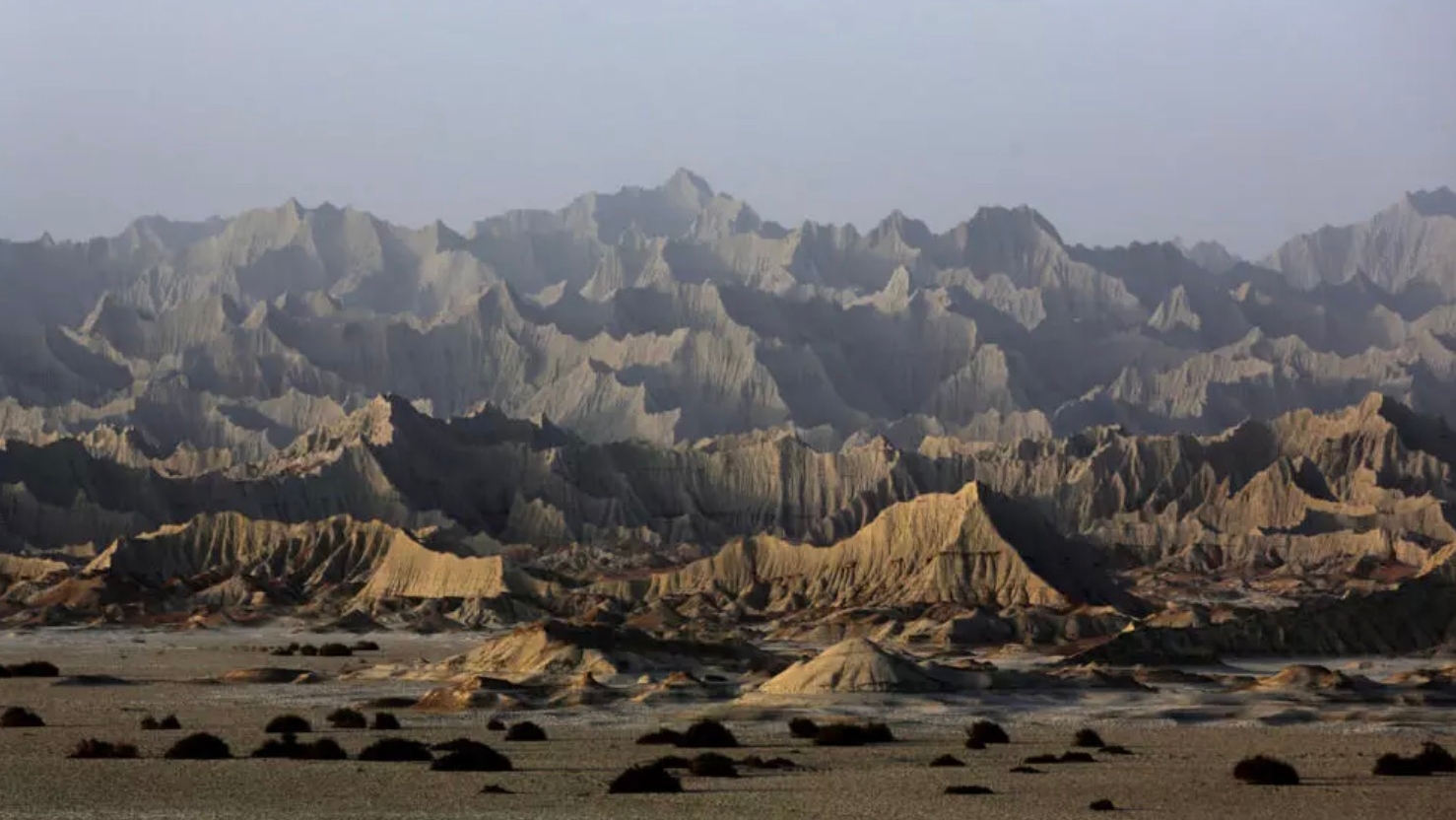 تخطط إيران منذ زمن بعيد لنقل العاصمة إلى جنوب البلاد