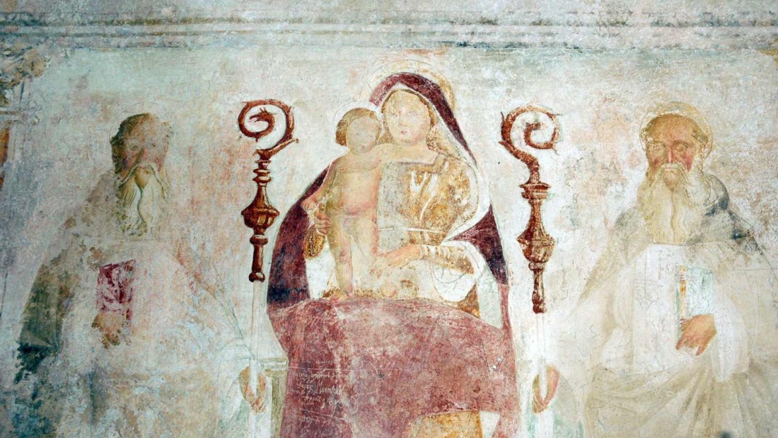 لوحة جدارية داخل دير سان كولومبانو