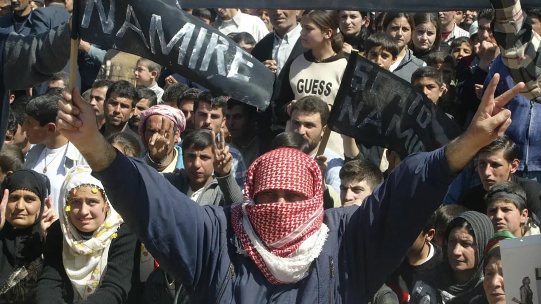 شهدت القامشلي في 2004 مظاهرات شعبية تطالب بحقوق الأكراد في سوريا