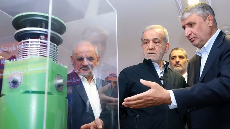 كشفت تقارير أنَّ النظام الإيراني يعمل على تطوير أسلحة نووية 