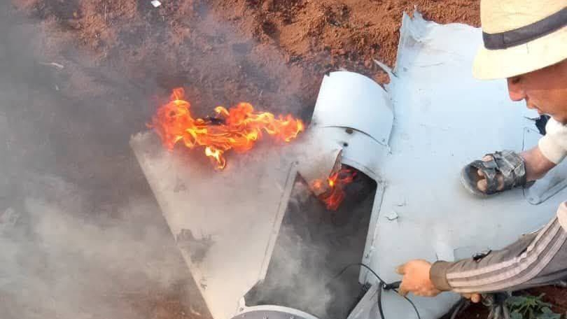 صورة متداولة لحطام مسيرة إيرانية أسقطها الطيران الحربي الإسرائيلي عند الحدود الشمالية لإسرائيل