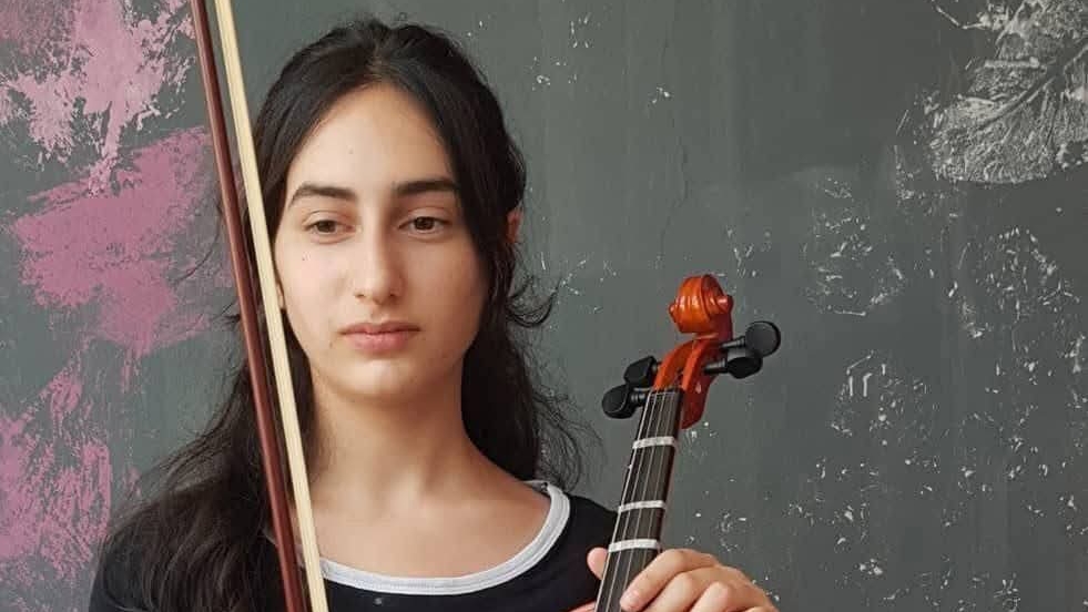 الطفلة الدرزية غنى هلال (14 عاماً) قتلت على يد عناصر من الأمن العام خلال اقتحامهم السويداء