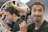 إبراهيموفيتش يفاجئ مشجع غالاغكسي بمكالمة هاتفية