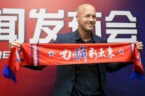 جوردي كرويف مدربا لنادي تشونغكينغ ليفان الصيني