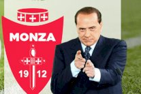 بيرلسكوني يقترب من العودة إلى كرة القدم بعد فشله السياسي