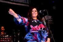 وعد البحري تغنّي للعندليب في حفل الساقية