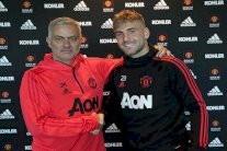 لوك شو يمدد عقده مع مانشستر يونايتد لخمسة أعوام