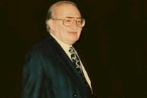 سمير خفاجي يؤسس فرقته وينطلق إذاعياً