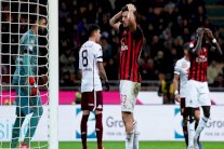 ميلان يفشل في الاقتراب من المنصة وفيورنتينا ينتزع التعادل من ساسوولو