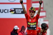 روغليتش يفوز بالمرحلة السادسة ويقترب من لقب طواف الامارات