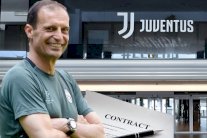 إدارة يوفنتوس تدعو أليغري للجلوس على طاولة المفاوضات