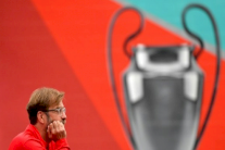 البحث الطويل لليفربول وتوتنهام عن مكافأة مدربَين