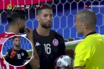 حارس تونس يصنع الحدث ويرفض استبداله في مباراة غانا