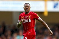 إصابة جديدة تبعد كلاين لفترة طويلة عن ليفربول