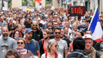 تظاهراتٌ مناهضة للتصريح الصحي تعمّ فرنسا