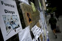 مارادونا يتعافى بشكل جيد بعد عملية جراحية في الدماغ