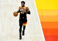 الدوري الأميركي للمحترفين: هيت يستفيد من غيابات ليكرز على أكمل وجه