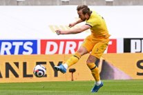 بطولة انكلترا: توتنهام يفشل في اعتلاء المركز الرابع