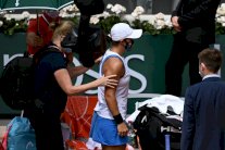 رولان غاروس: انسحاب بارتي الأولى عالميا من الدور الثاني بسبب الإصابة