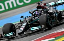 جائزة النمسا الكبرى: فيرستابن وهاميلتون يتقاسمان السيطرة على التجارب الحرة
