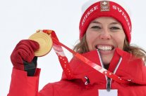 أولمبياد بكين: جيزين تحافظ على لقبها في التزلج الألبي