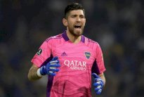 النصر السعودي يُعلِن وصول الحارس الأرجنتيني روسّي