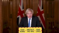 جونسون يحذر من وصول آثار الموجة الثالثة من كورونا إلى بريطانيا