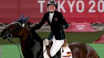 أولمبياد طوكيو 2020: طرد مدربة ألمانية من الألعاب بعد لكمها حصاناً
