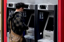 انهيار بنك سيليكون فالي: ماذا علينا أن نفعل كأفراد؟