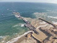 وصول المساعدات عبر الرصيف العائم وحماس تشكك في نوايا واشنطن