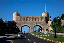 قتلى وإصابات في إطلاق نار في العاصمة العمانية مسقط