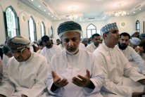 كيف احتضنت سلطنة عُمان التنوع العقائدي عبر تاريخها؟