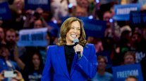 من هي كامالا هاريس مرشحة الحزب الديمقراطي لانتخابات الرئاسة؟
