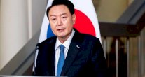 زعيم الحزب الحاكم في كوريا الجنوبية يدعو لتعليق مهام الرئيس سوك يول