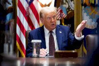 واشنطن بوست: هل يطيح ترامب بقيادة الاحتياطي الفيدرالي؟