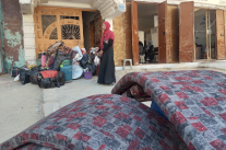 حرب غزة الخفية: الموت فقرًا أو الموت قصفًا