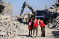 إسرائيل تقول إن الجثث الأخيرة التي تسلمتها لا تعود للرهائن، وحماس: